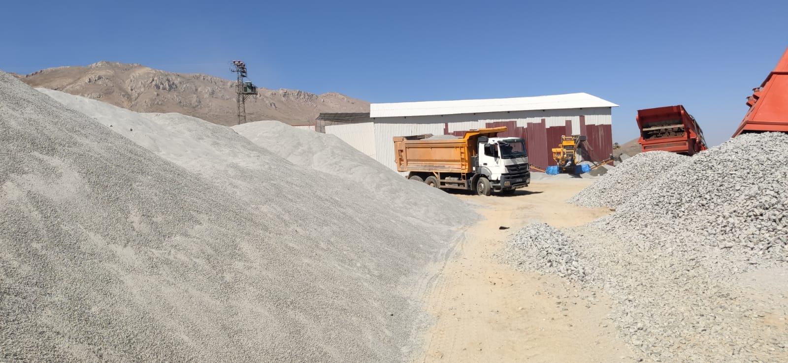 kaya granit , granit mozaik , granit kumu , granit blok , granit döşeme , granit palk taş