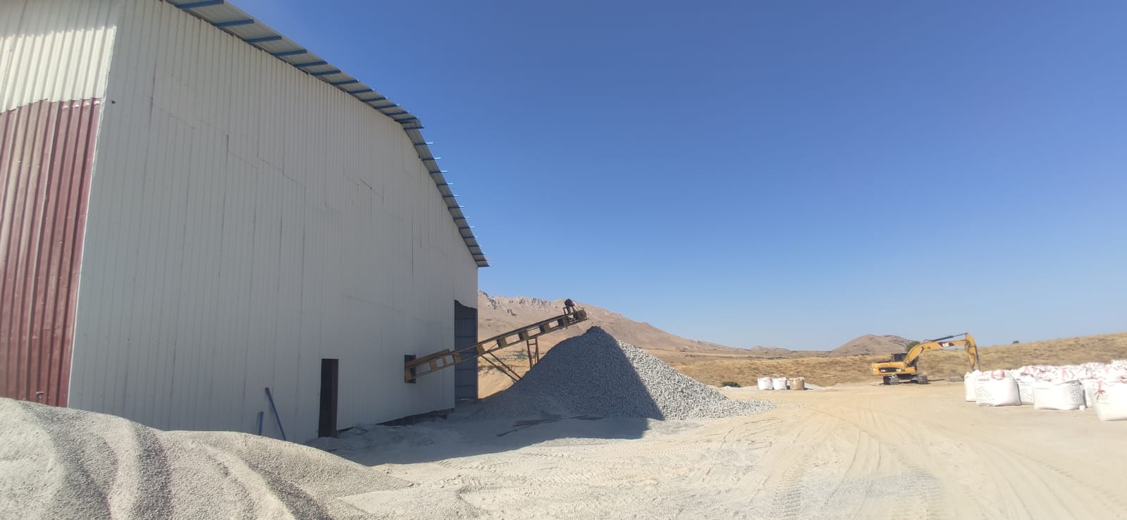 kaya granit , granit mozaik , granit kumu , granit blok , granit döşeme , granit palk taş